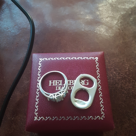 Helzberg aquamarine ring - Picture 4 of 5